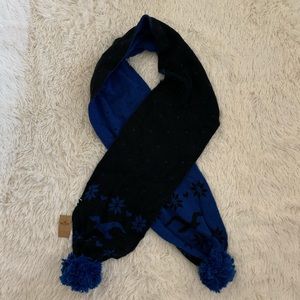 Hollister Double Sided Knit Scarf